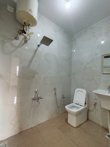 Bathroom in 1 BHK Builder Floor at Hsr Layout – for Rent