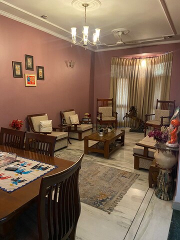 Master Bedroom in 3 BHK Independent House at Sector 36 – for Rent