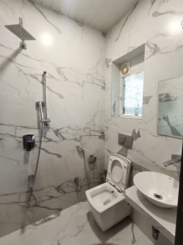 Attached Bathroom in 2 BHK Apartment at Seawoods – for Rent