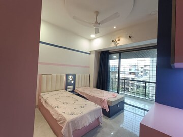 Bedroom in 2 BHK Apartment at Seawoods – for Rent