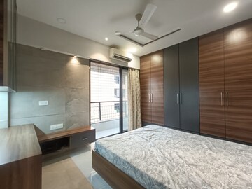 Bedroom in 2 BHK Apartment at Seawoods – for Rent