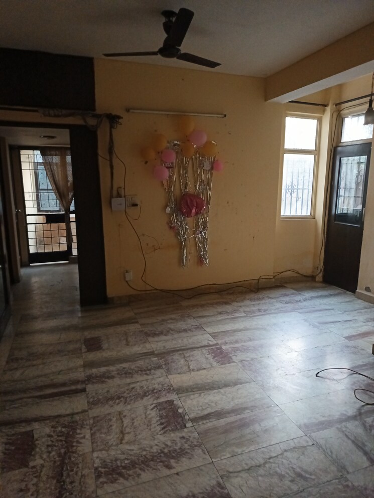 Room, jal-vayu-vihar-noida 2 Bedroom 850 Sq.Ft. Apartment In Sector 21 Noida 8027822