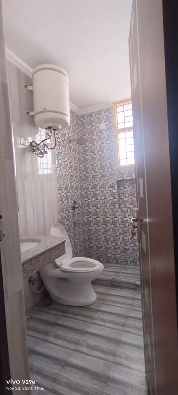 Bathroom in 3 BHK Builder Floor at Unitech South City II, Sector 50 – for Rent