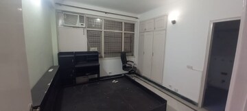 Kitchen in 2.5 BHK Builder Floor at Uppal Southend, Sector 49 – for Rent