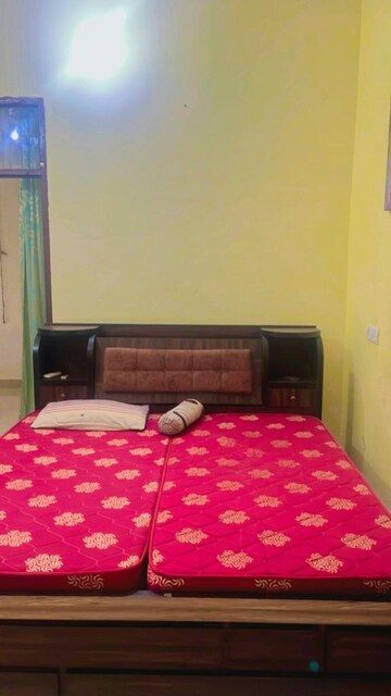 Bedroom in 2 BHK Independent House at Gomti Nagar – for Rent