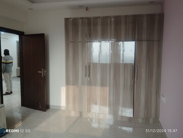 Room in 4 BHK Apartment at ATS Le Grandiose, Sector 150 – for Rent
