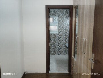 Room in 4 BHK Apartment at ATS Le Grandiose, Sector 150 – for Rent