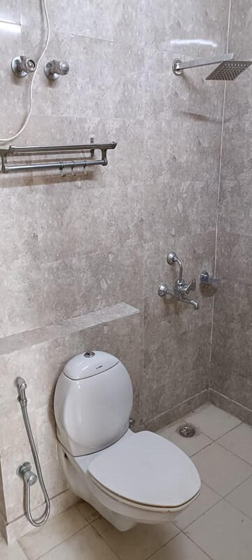 Bathroom in 3 BHK Builder Floor at Unitech South City II, Sector 50 – for Rent