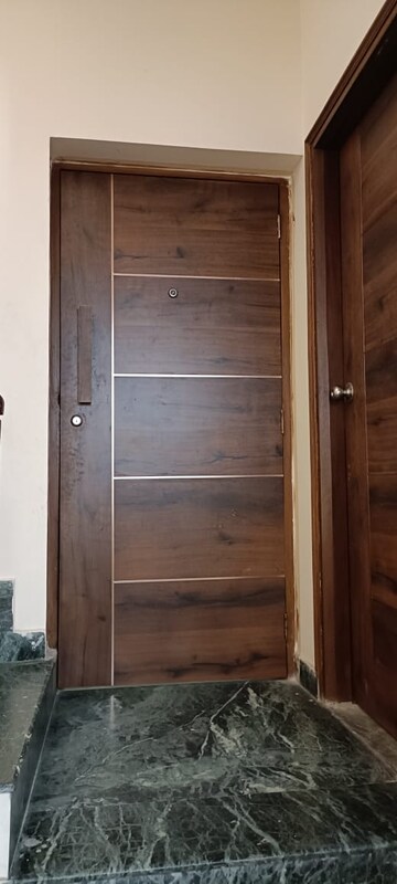Furnished Amenities in 3 BHK Builder Floor at Unitech South City II, Sector 50 – for Rent