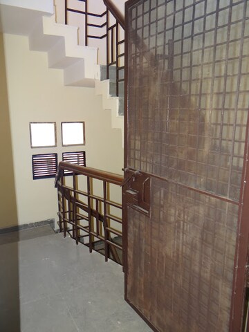 Staircase in 3 BHK Builder Floor at Unitech South City II, Sector 50 – for Rent