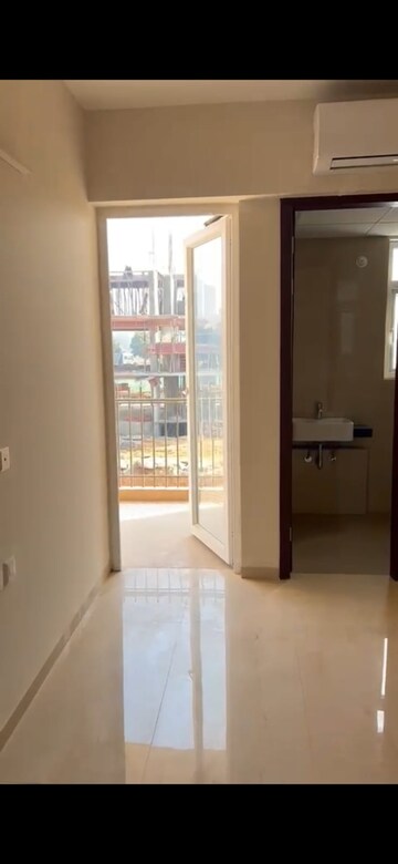 Room in 2.5 BHK Builder Floor at Smart World Gems, Sector 89 – for Sale
