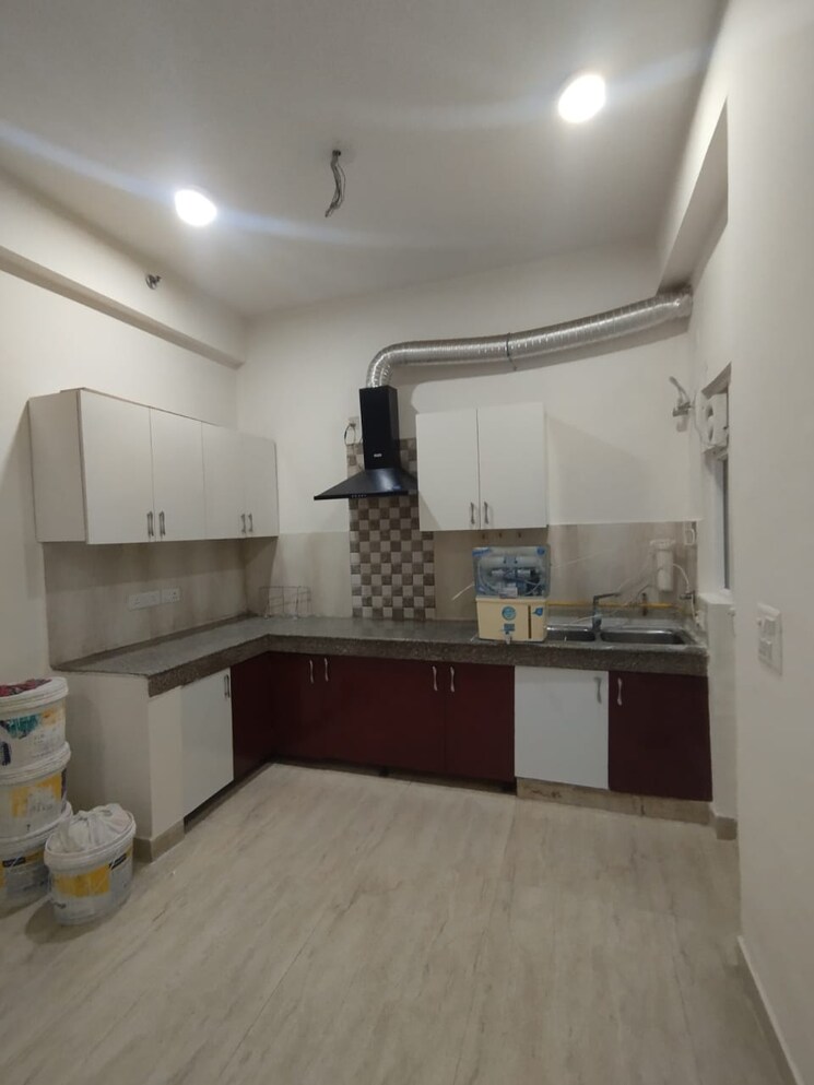 Kitchen, griha-pravesh 3 Bedroom 1745 Sq.Ft. Apartment In Sector 77 Noida 8027931