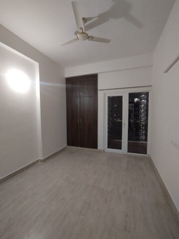 Room in 3 BHK Apartment at Griha Pravesh, Sector 77 – for Sale