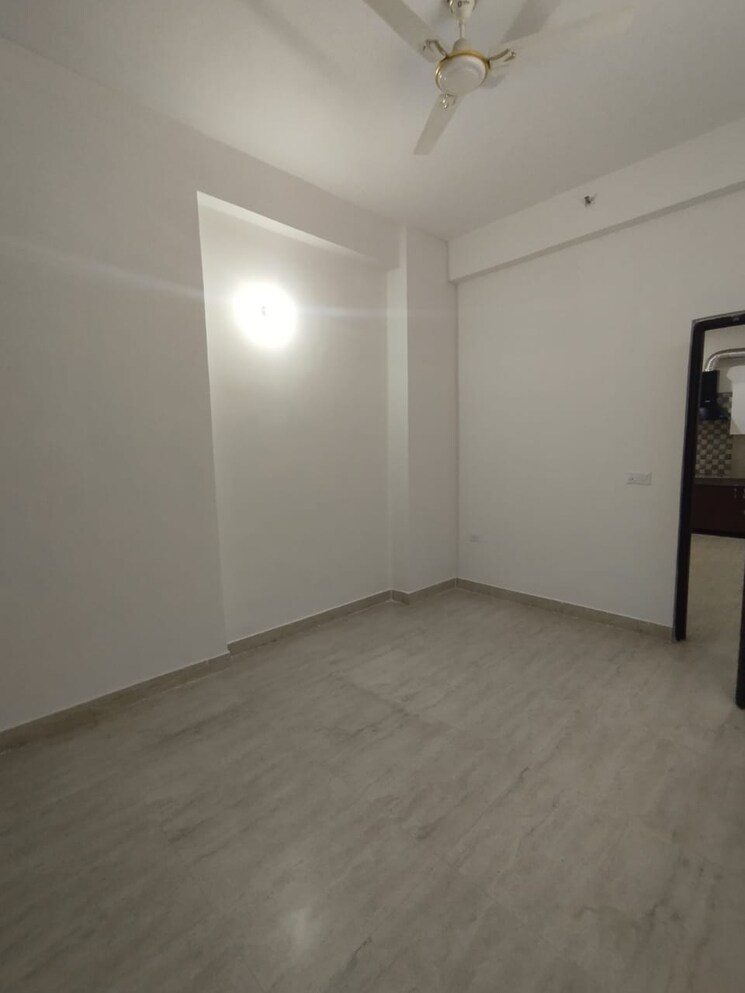 Room, griha-pravesh 3 Bedroom 1745 Sq.Ft. Apartment In Sector 77 Noida 8027931