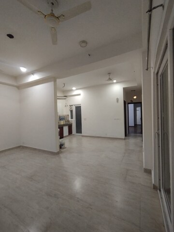 Room in 3 BHK Apartment at Griha Pravesh, Sector 77 – for Sale