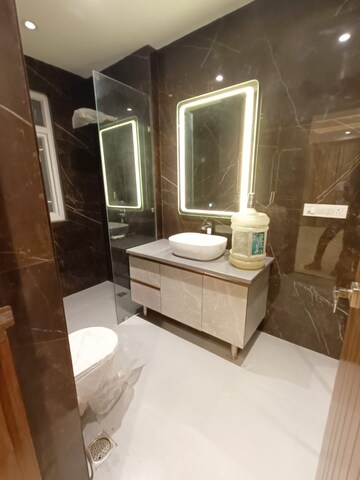 Bathroom in 3 BHK Apartment at Sector 47 – for Rent