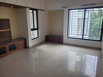 Room in 4 BHK Apartment at Rohan 10 Kasturkunj, Ashok Nagar – for Rent