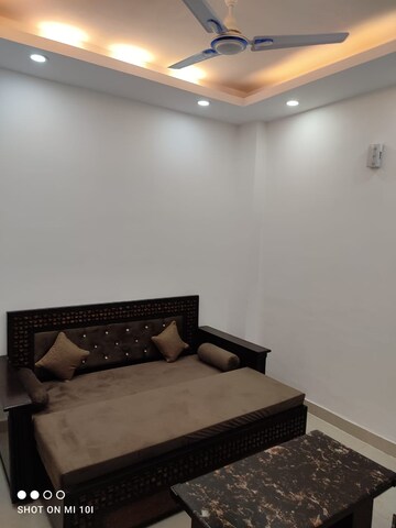 Bedroom in 1 BHK Builder Floor at Super Mart 1, Sector 27 – for Rent