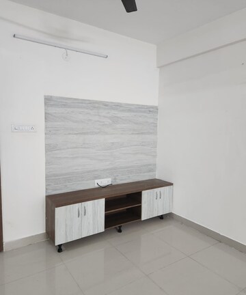 Room in 2 BHK Apartment at Whitefield – for Rent
