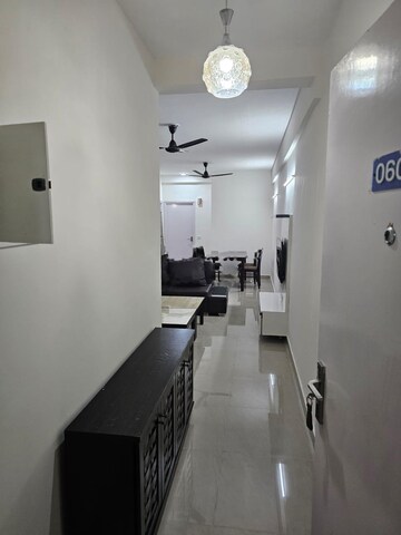 Team Area in 2 BHK Apartment at Suncity Avenue 76, Sector 76 – for Rent