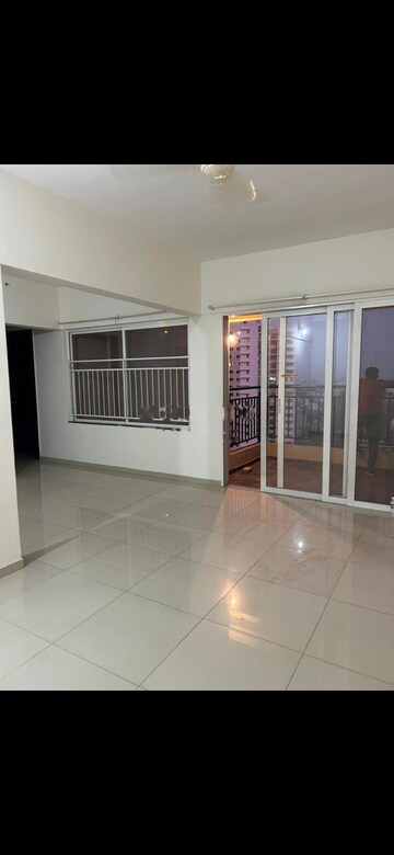 Room in 2 BHK Apartment at Kolte Patil R10, Hinjewadi – for Rent
