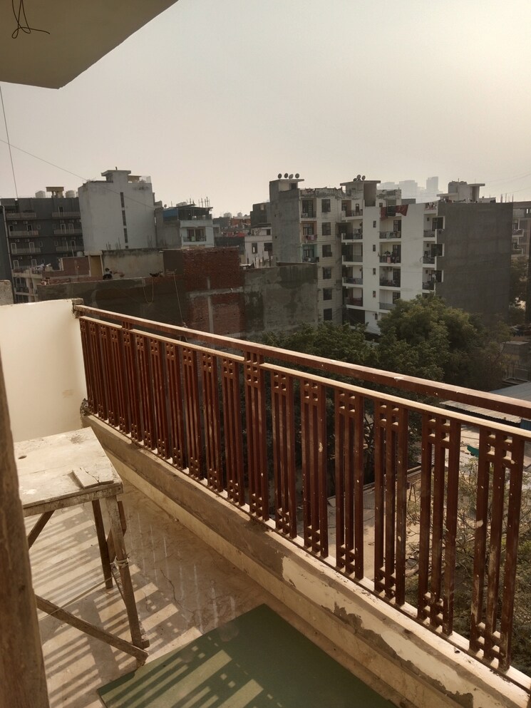 Balcony, green-home 1 Bedroom 650 Sq.Ft. Builder Floor In Sector 73 Noida 8028113