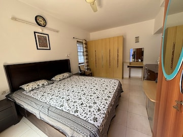 Bedroom in 3.5 BHK Apartment at Clover Highlands, Kondhwa – for Rent