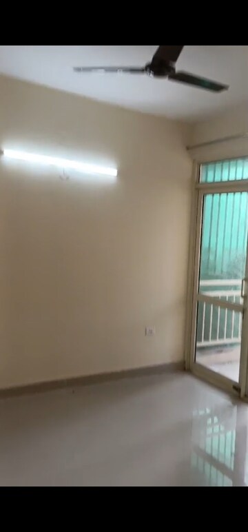 Room in 3 BHK Apartment at Conscient Habitat 78, Sector 78 – for Sale