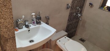 Team Area in 2 BHK Apartment at Ashirwad CHS Dadar, Dadar West – for Rent