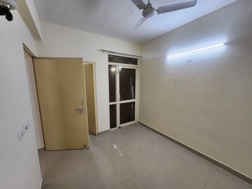 Room in 3 BHK Apartment at Conscient Habitat 78, Sector 78 – for Sale