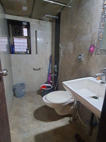 Master Bedroom in 2 BHK Apartment at Dadar West – for Rent