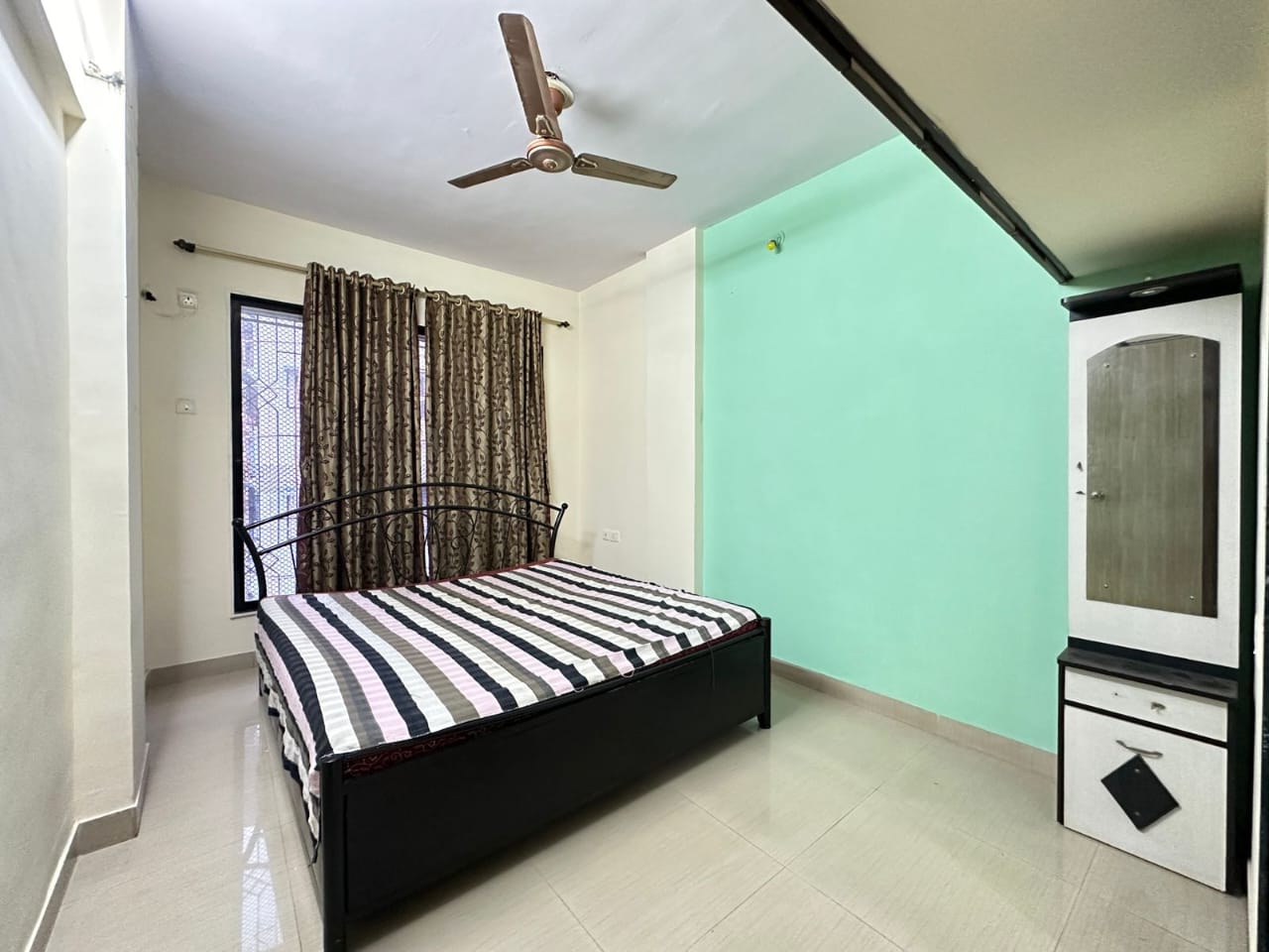 2 BHK Apartment For Sale in Near Shastrinagar Hospita