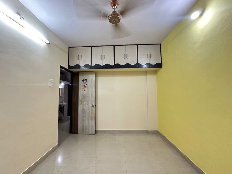 Room, dombivli west 2 Bedroom 675 Sq.Ft. Apartment In Dombivli West Thane 8028298