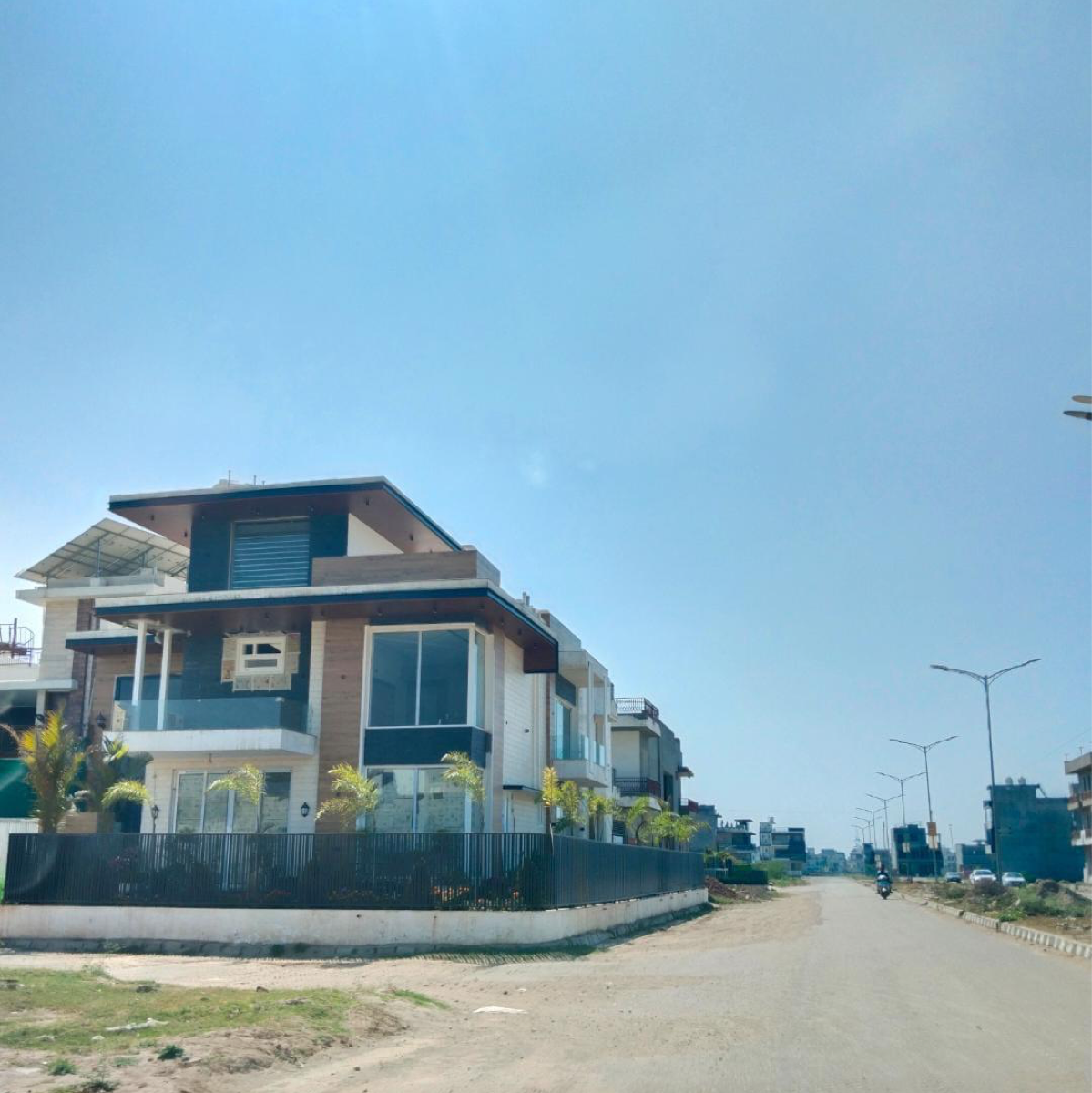 Plot For Sale in Daksh Real Estate
