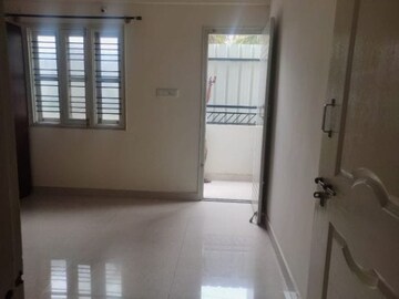Room in 1 BHK Apartment at YPR Residency, Yemalur – for Rent