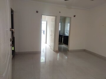 Room in 1 BHK Apartment at YPR Residency, Yemalur – for Rent