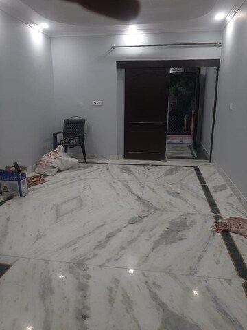 Living Room in 2 BHK Apartment at Paschim Vihar – for Rent