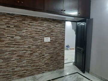 Furnished Amenities in 2 BHK Apartment at Paschim Vihar – for Rent