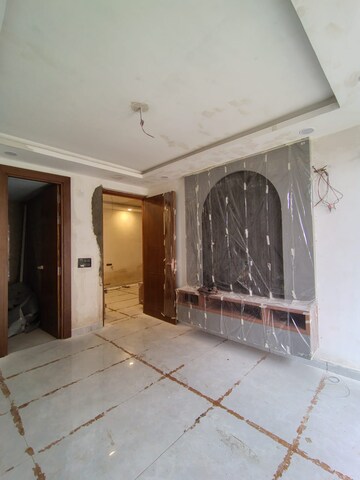 Master Bedroom in 3 BHK Builder Floor at Ace Icon, Sector 107 – for Sale