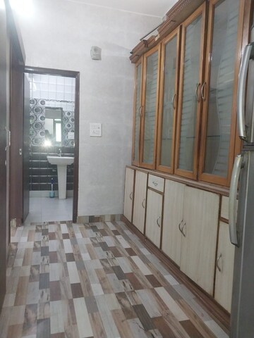  1 BHK Apartment at Paschim Vihar – for Rent