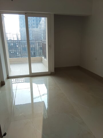 Room in 3 BHK Apartment at ATS Nobility, Sector 4 Greater Noida – for Sale