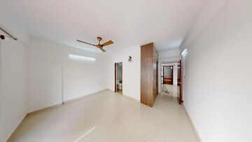 Room in 4 BHK Apartment at Hara Vijaya Heights, Kanakapura Road – for Sale