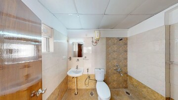 Bathroom in 4 BHK Apartment at Hara Vijaya Heights, Kanakapura Road – for Sale