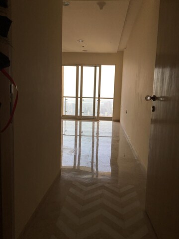 Room in 3 BHK Apartment at Rajesh Raj Infinia, Malad West – for Rent