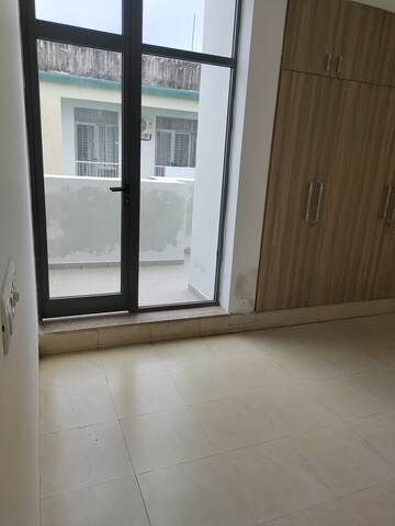 Room in 2 BHK Builder Floor at Vatika India Next Iris Floors, Sector 82 – for Rent