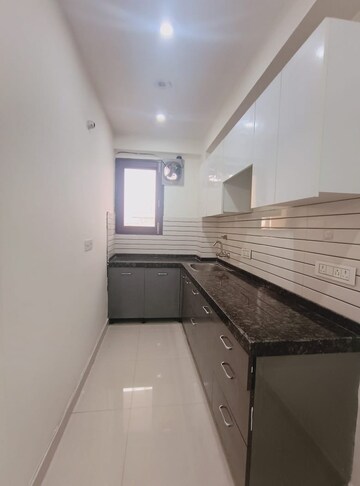 Kitchen in 1 BHK Builder Floor at Sector 47 – for Rent
