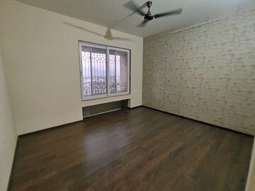 Room in 3 BHK Apartment at Paradise Lifespaces Sai World City, New Panvel – for Rent