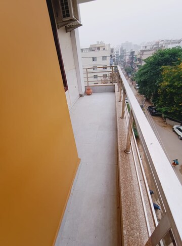 Balcony in 1 BHK Builder Floor at Sector 47 – for Rent