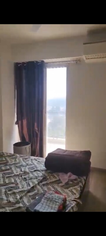 Room in 2 BHK Apartment at Godrej Aria, Sector 79 – for Rent