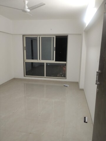 Room in 2 BHK Apartment at Modispaces Valley View, Borivali West – for Rent